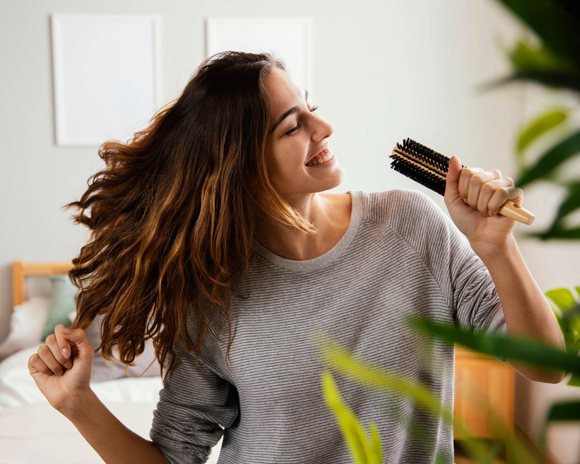 Wet Brush vs Tangle Teezer: Honest Comparison (From a Stylist)